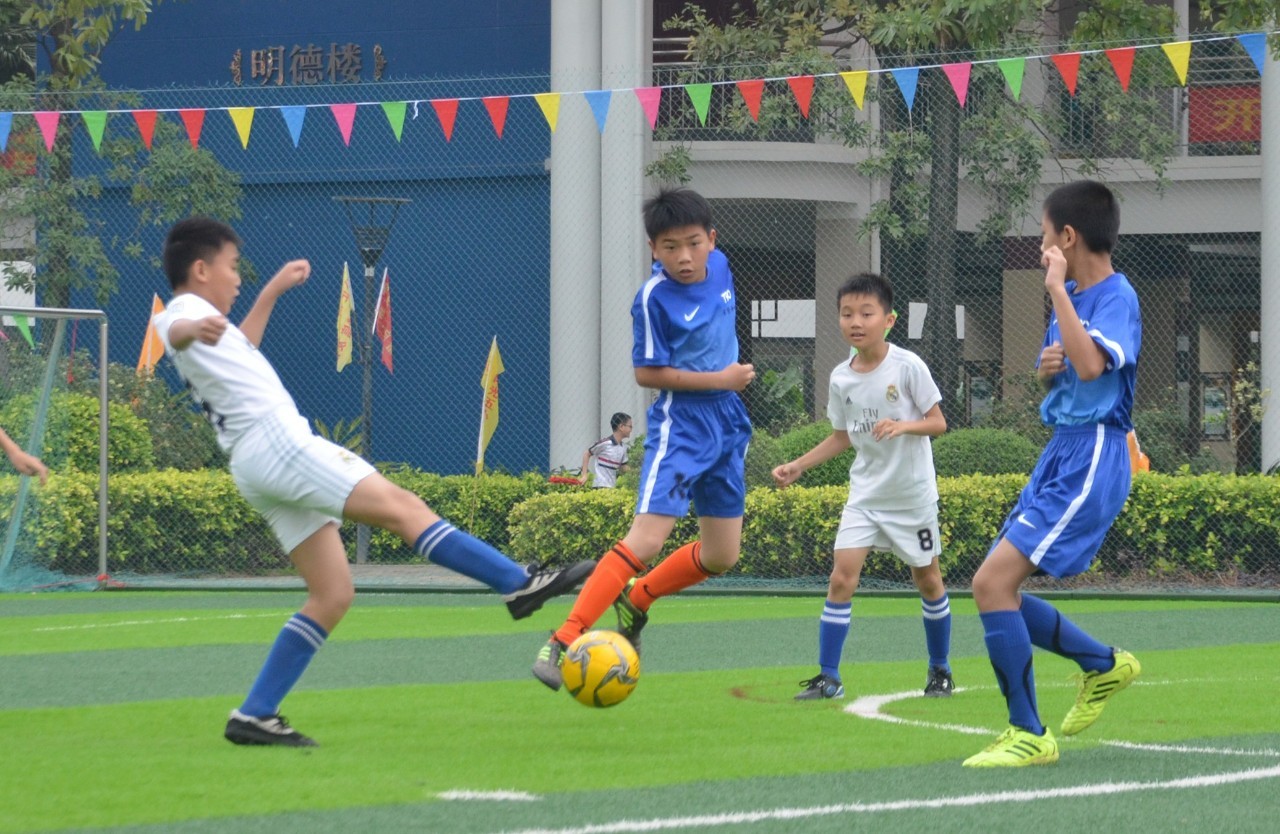 上演了一场 上演了一场